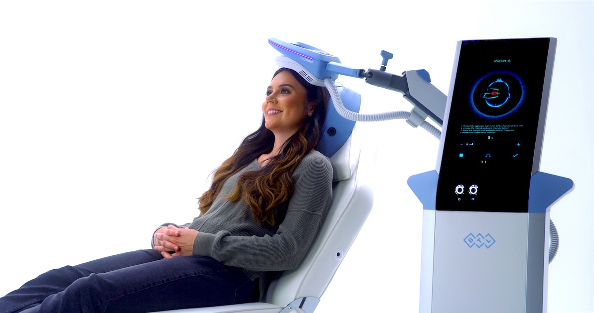 Patient receiving an EXOMIND treatment